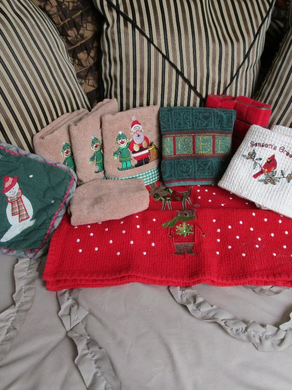 lot of Christmas theme kitchen towels